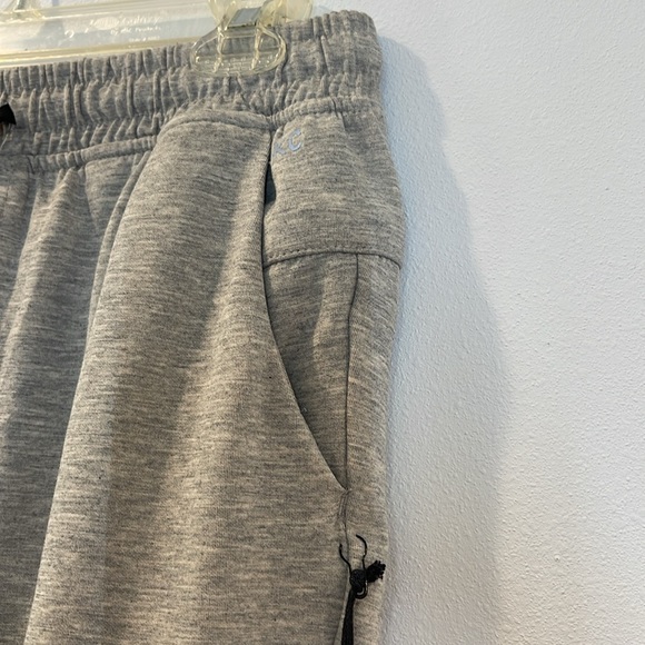 NWT Kenneth Cole Tech Jogger Active Gray Pants Size M - Picture 3 of 14